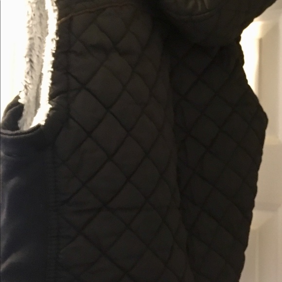 Vest - Picture 2 of 3